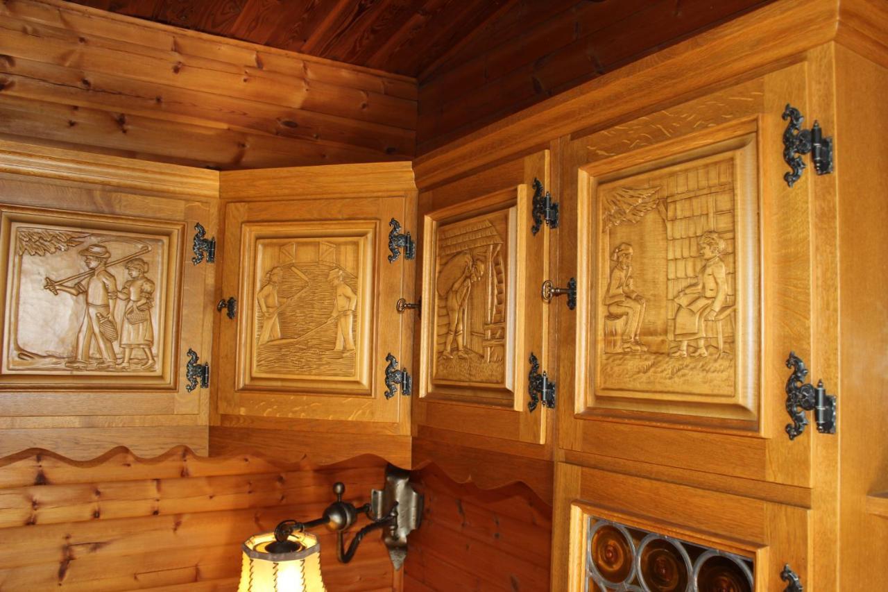 Biberchalet Und Biberbau *